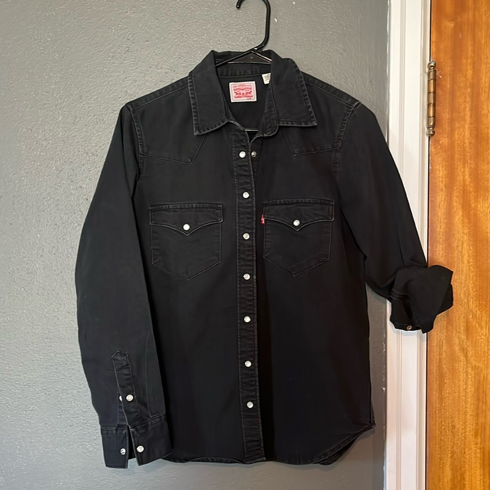 Levi’s black pearl snap button down western shirt women’s size XS